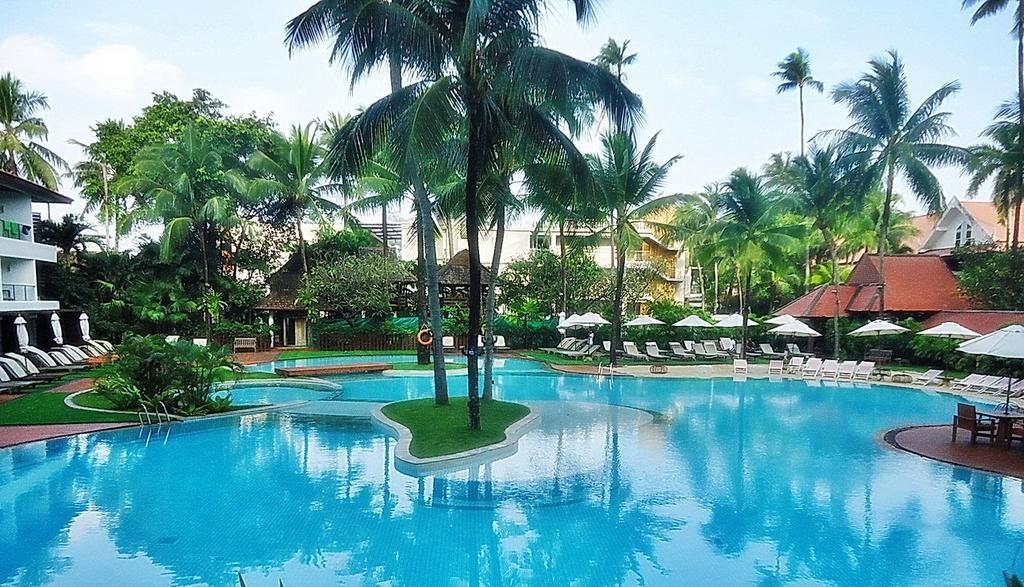 Patong Beach Hotel Экстерьер фото